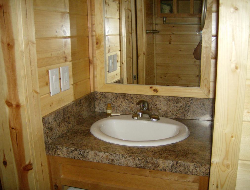 Nicolaus Lake Minden Camping Resort Cottage 2 מראה חיצוני תמונה