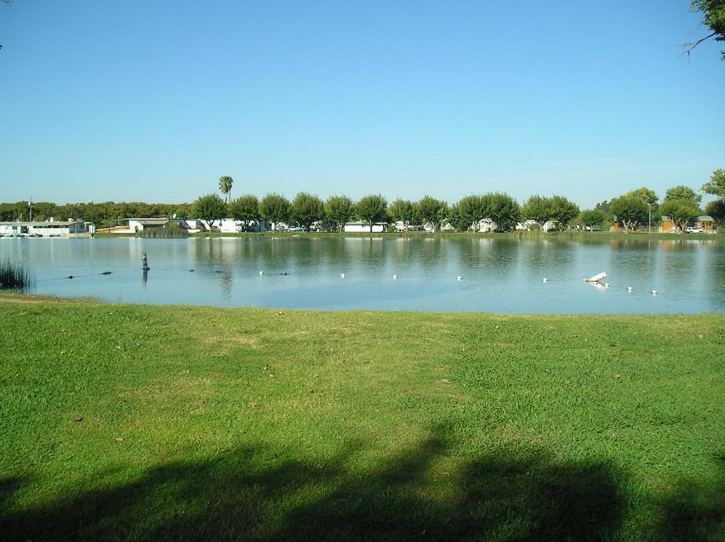 Nicolaus Lake Minden Camping Resort Cottage 2 מראה חיצוני תמונה